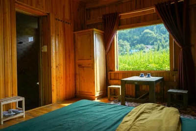 Bungalow with Patio — Giay's Local House